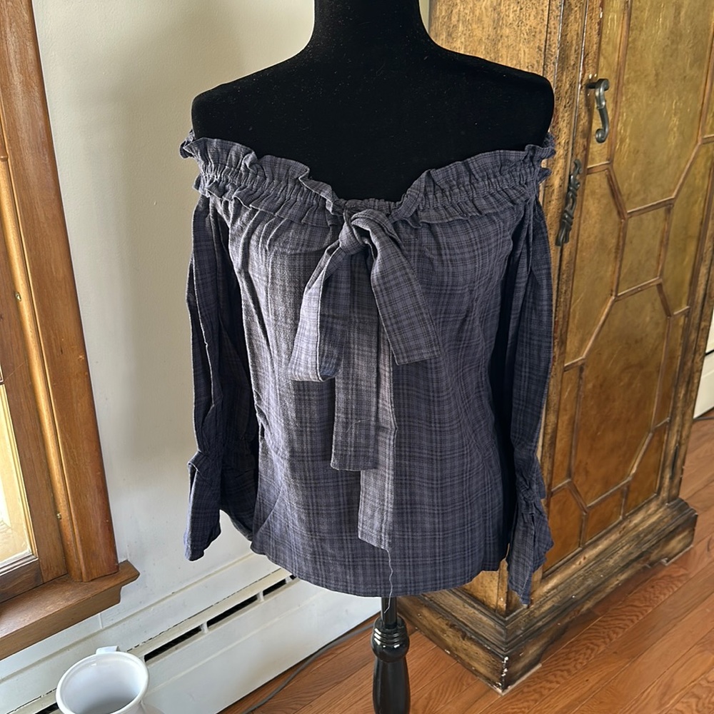 Off Shoulder Top - Picture 2 of 5